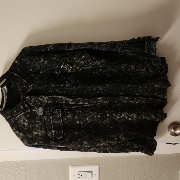 Michelle Mae, Amber acid wash button up size XL 100% rayon - Picture 3 of 10